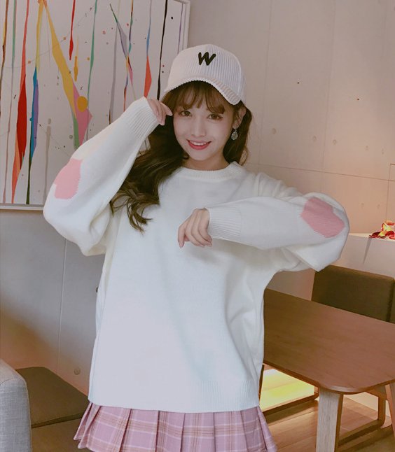 Loose-Fit Heart Sweater Pullover