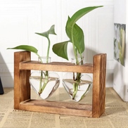 Heart-Shaped Glass Vase with Wooden Stand – stylish and elegant!