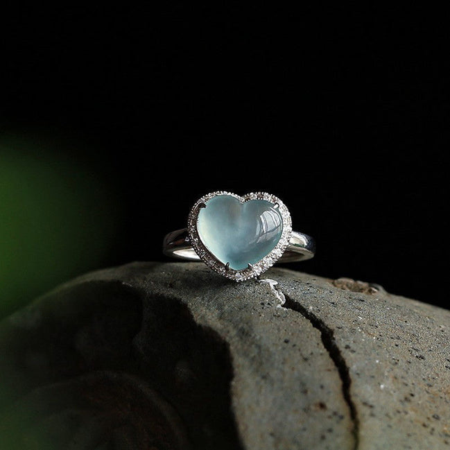 Heart-shaped Ice-like Chalcedony Women's Ring