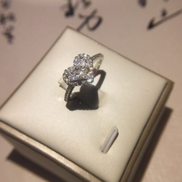 Women's Heart-Shaped Engagement Ring