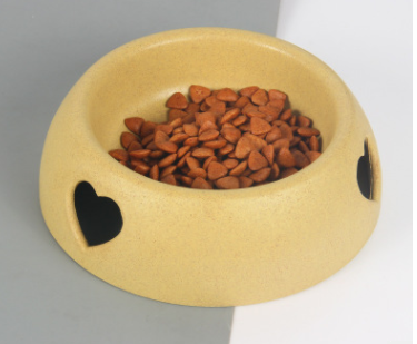 Plastic Heart-Shaped Pet Bowl for Cats and Dogs