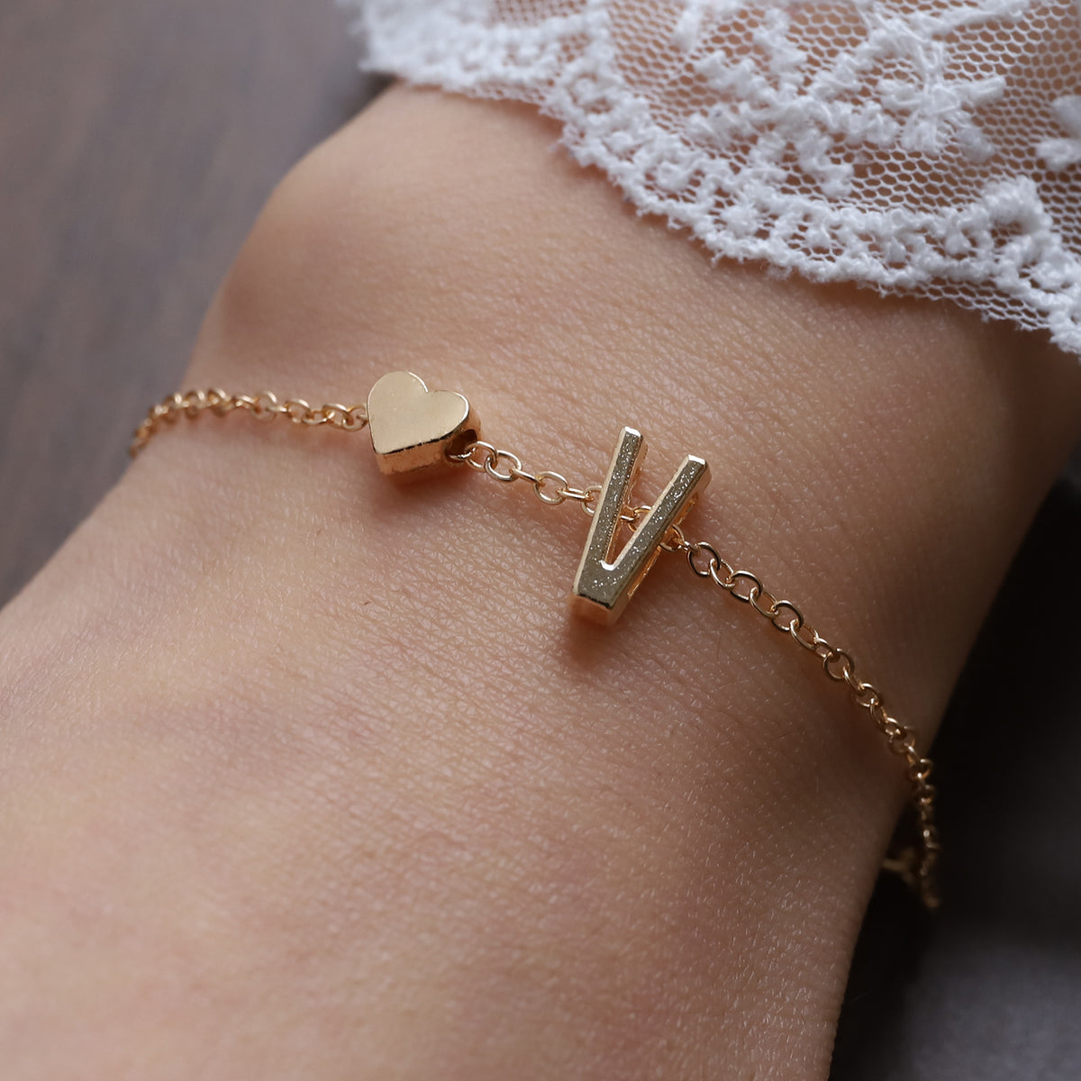 Fashionable Alloy Heart Letter Bracelet for Wholesale
