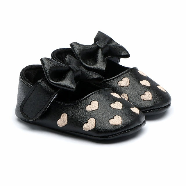 Newborn Soft Bottom Heart Shape Baby Girl Shoes