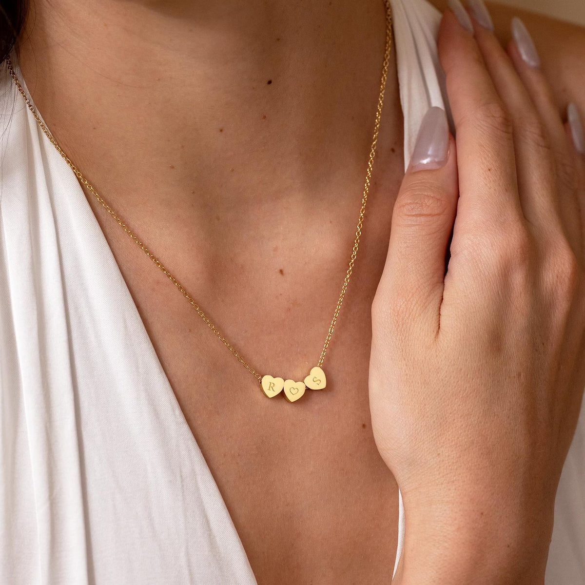 Heart-shaped letter necklace