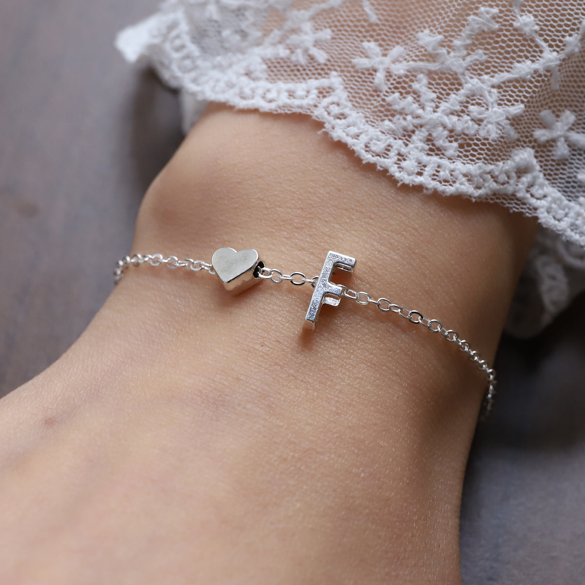 Fashionable Alloy Heart Letter Bracelet for Wholesale
