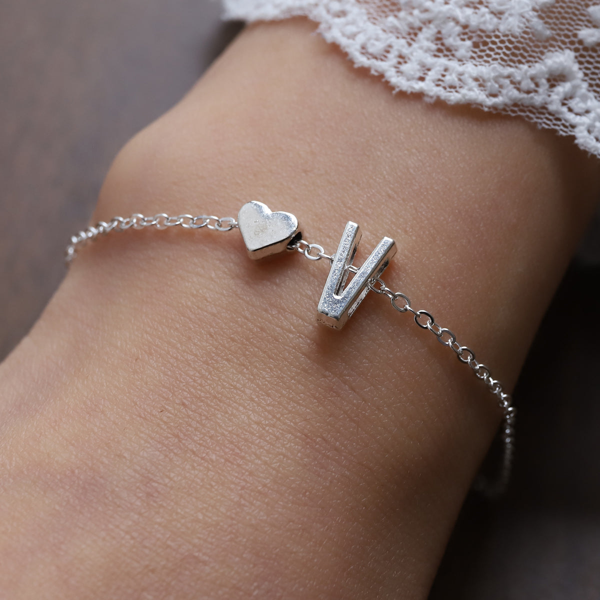 Fashionable Alloy Heart Letter Bracelet for Wholesale
