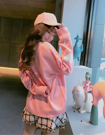 Loose-Fit Heart Sweater Pullover