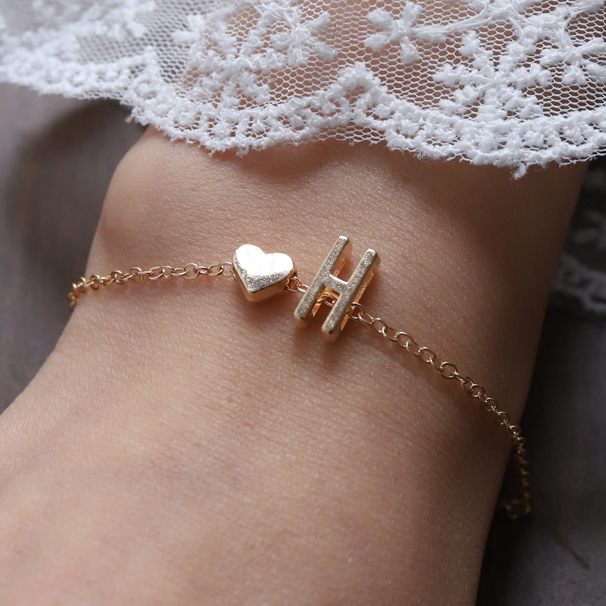 Fashionable Alloy Heart Letter Bracelet for Wholesale