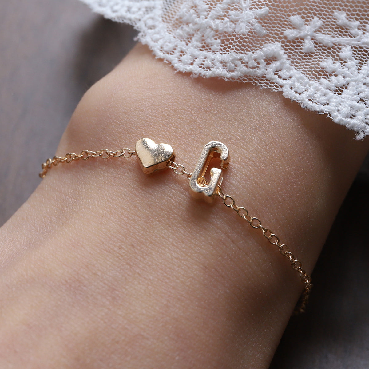 Fashionable Alloy Heart Letter Bracelet for Wholesale