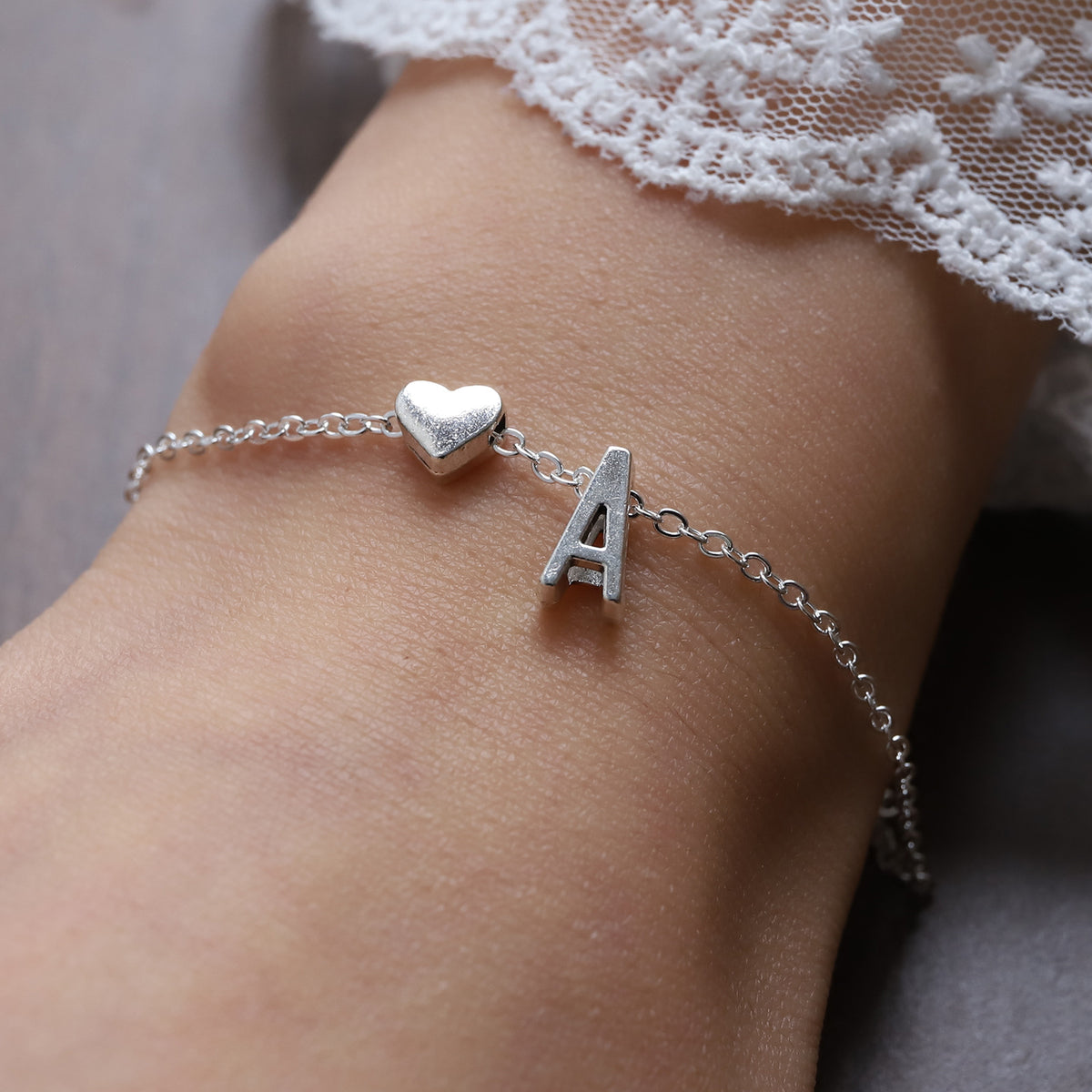 Fashionable Alloy Heart Letter Bracelet for Wholesale