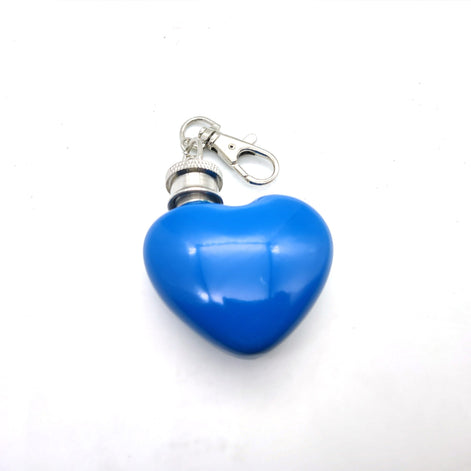 【 Jiujiu 】 Mini Heart-shaped snubbed Bottle keychain with a funnel, 1-ounce heart shape