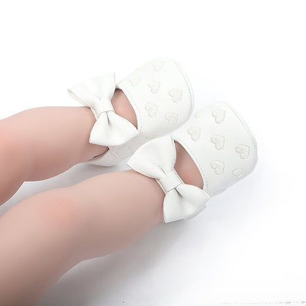 Newborn Soft Bottom Heart Shape Baby Girl Shoes