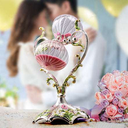Metal Hourglass Timer - Creative Heart-Shaped Decor