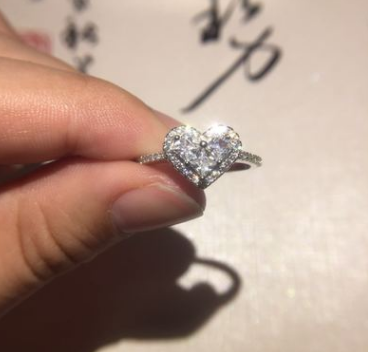 Women's Heart-Shaped Engagement Ring