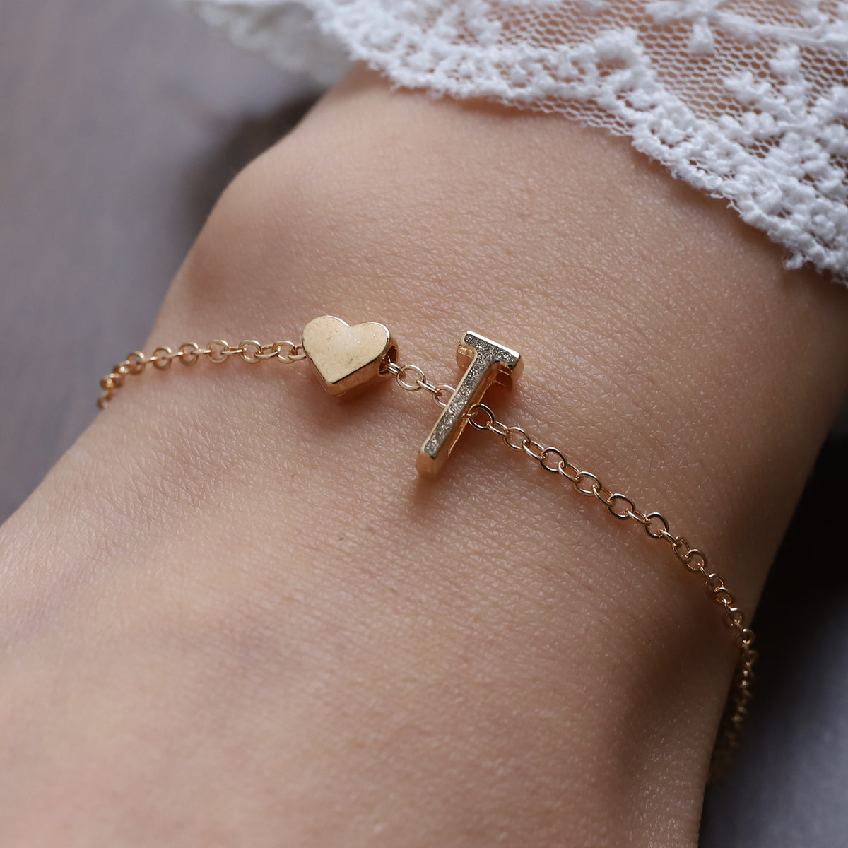 Fashionable Alloy Heart Letter Bracelet for Wholesale