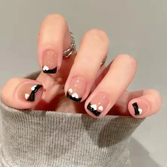 24 Pcs French Short Square Black & White Heart Fake Nails